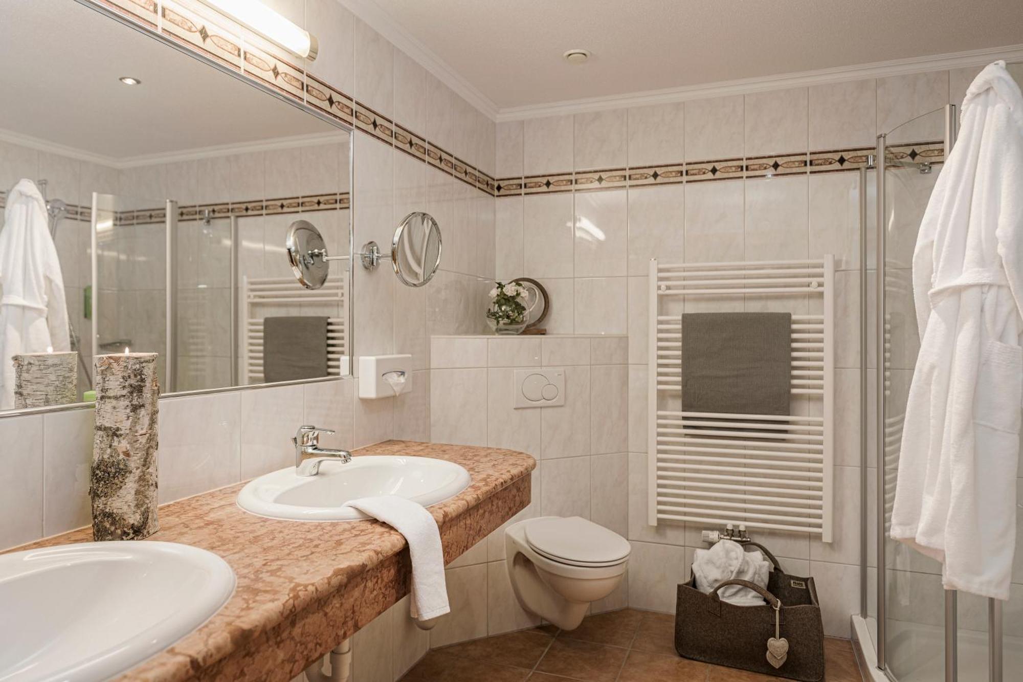 Biohotel Rastbichlhof Нойщифт им Щубайтал Екстериор снимка